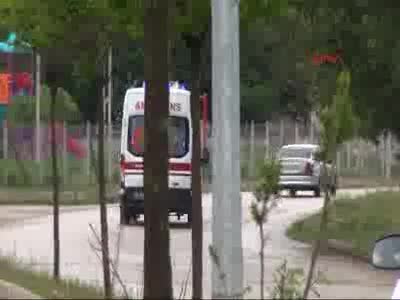 Oğlunun kaza yaptığı aracı görünce gözyaşlarına boğuldu