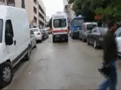 Çatı çökünce 6 metreden düşerek ağır yaralandı