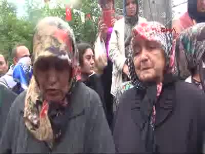 Zonguldak'ta işçi yakınları yürüdü