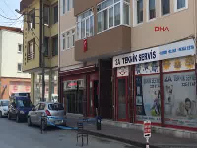 Kuran'a sarılıp kendini pencereden atan kadın öldü