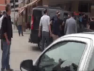 Bursa'da sokak ortasında çatışma