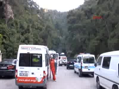Marmaris'te dağda düşerek yaralanan muhasebeci kurtarıldı