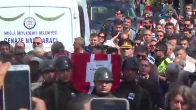 Şehit binbaşıya ağlatan veda