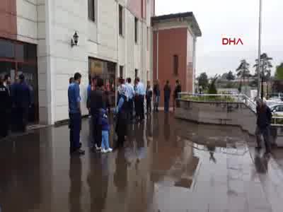 Adliye koridorunda karşılaşan taraflar kavga etti: 3 yaralı