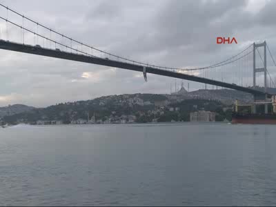 Rus savaş gemisi İstanbul Boğazı'ndan geçti