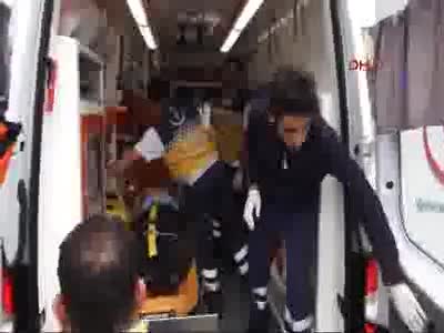 Kaza raporu tutan polislere otomobil çarptı