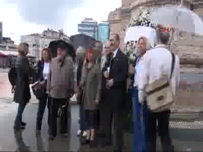 68'liler Birliği Vakfı'ndan taksim'de 27 Mayıs anması