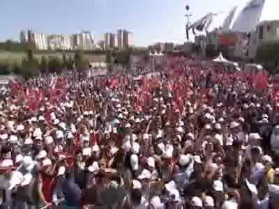 Protesto hakkını kullanan insanlara Fransız polisinin uyguladığı şiddeti kınıyorum - 1