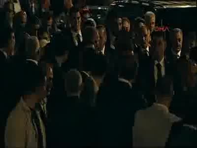 Cumhurbaşkanı Erdoğan havalimanında vatandaşlara seslendi - 1