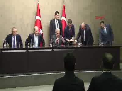 Başbakan Yıldırım:  Ümit ederim ki Alman Parlamentosu, 3,5 milyon seçmenlerinin sesine kulaklarını tıkamaz