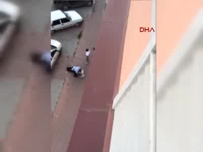 Trafik polisinin sert müdahalesi görüntülendi