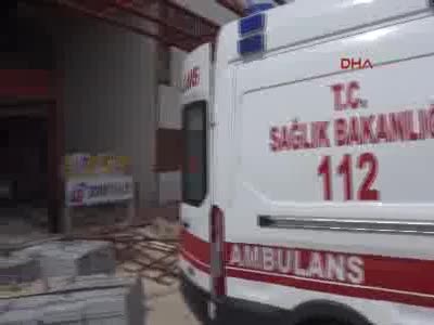 İskeleden düşen işçi yaralandı