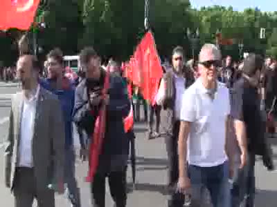Berlin'de sözde "Ermeni Soykırımı" karar tasarısı protestosuna yoğun katılım - 2