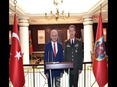 Başbakan Yıldırım Orgeneral Akar'ı ziyaret etti - 1