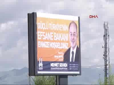 Bakan Akdağ Memleketi Erzurum'da efsane geri döndü pankartlarıyla karşılandı