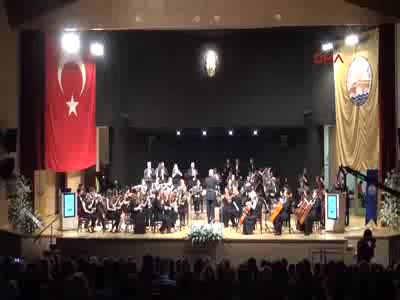 62 yaşındaki üniversiteyi birincilikle bitirdi