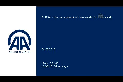 Bursa'da otomobil tıra çarptı: 2 yaralı