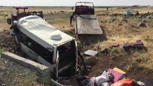 Diyarbakır'da feci kaza: 6 ölü, 4 yaralı