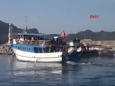 Meis'ten Kaş'a barış ve dostluğa kulaç attılar