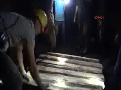 Madenci babanın oğlu iş kazalarında ocak tahliye projesi geliştirdi