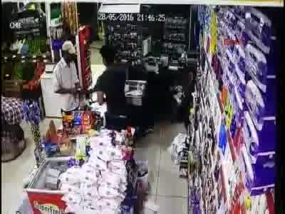 Diyarbakır'da market soygunu kameralara böyle yansıdı