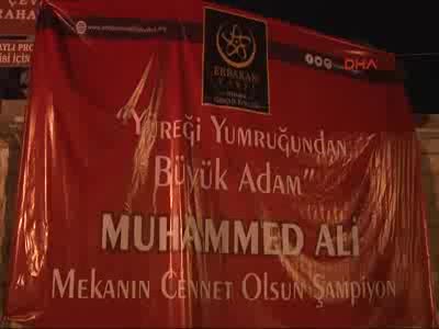 Muhammed Ali için Gıyabi cenaze namazı kılındı