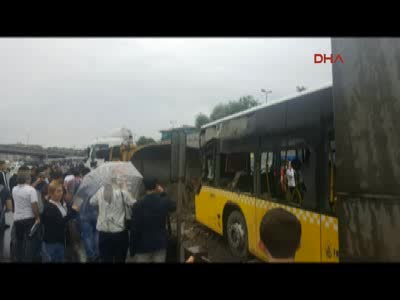 İstanbul'da Metrobüs kazası - 2