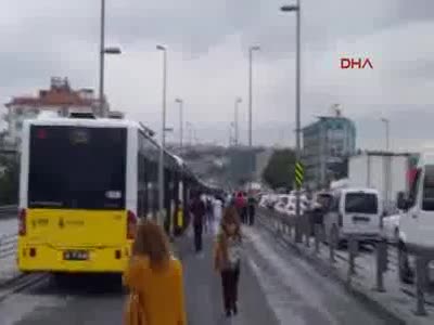 İstanbul'da metrobüs kazası