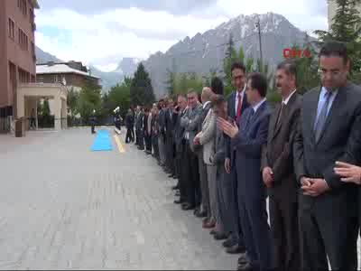 Hakkari'nin yeni Valisi Toprak görevine başladı