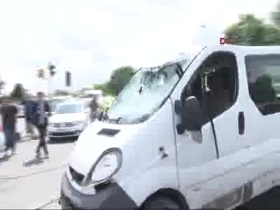 7 Polisin Şehit düştüğü midibüs olay yerinden kaldırıldı