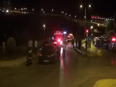 İzmir'de hafif ticari araç şarampole yuvarlandı 2 ölü, 2 yaralı