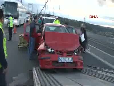İstanbul'daki kaza trafiğe neden oldu