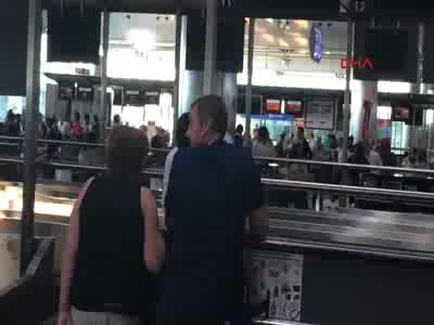 Tuvalet kokusu seferi iptal ettirdi