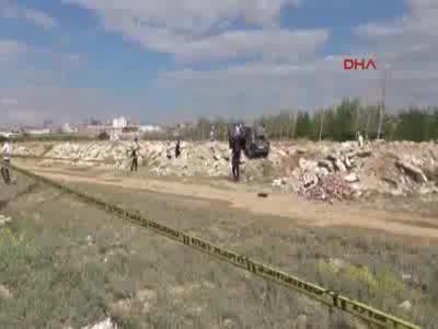 Karaman'da emniyet kemeri takılı olmayan sürücü kazada camdan fırlayıp öldü