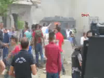Mardin'in Midyat ilçesinde Emniyet Müdürlüğü önünde patlama - 5