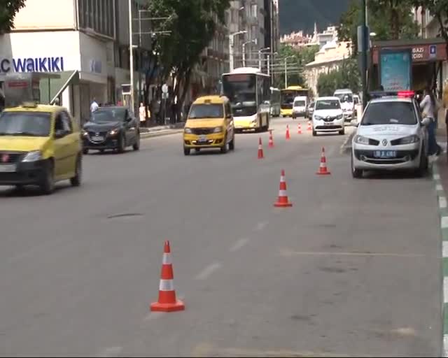 Bursa Valiliği önünde güvenlik artırıldı
