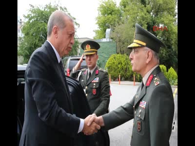 Cumhurbaşkanı Erdoğan'dan GATA'da tedavi gören Binbaşı Tetik'e ziyaret