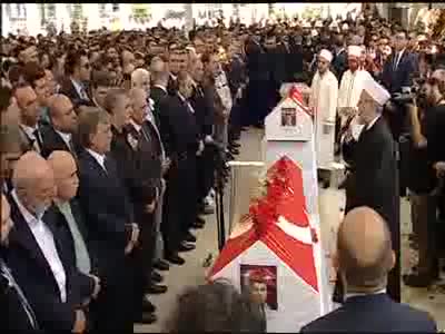 Başbakan Yıldırım ve Kılıçdaroğlu Şehit cenazesine katıldı - 4