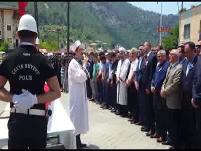 Şehit polis Nihat Şener: Adana'da toprağa verildi