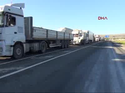 Van Gevaş'ta polis aracına bombalı tuzak 6 yaralı - 2