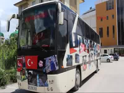 "Şehitler otobüsü" ile ilçe ilçe geziyor