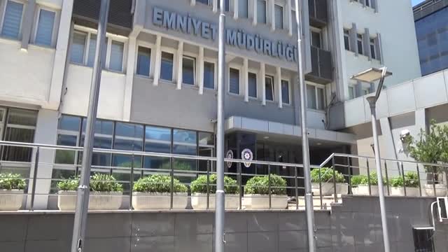 Bursa'da kendilerini bankacı olarak tanıtarak dolandırdılar!