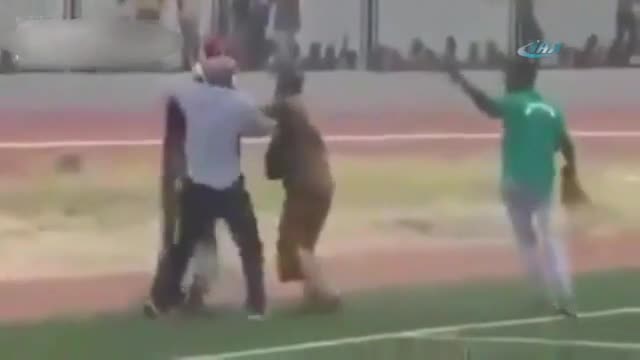 Büyü kavgasında saha karıştı