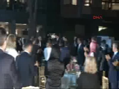 Cumhurbaşkanı, sanatçı ve sporcularla iftar sofrasında bir araya geldi - 1