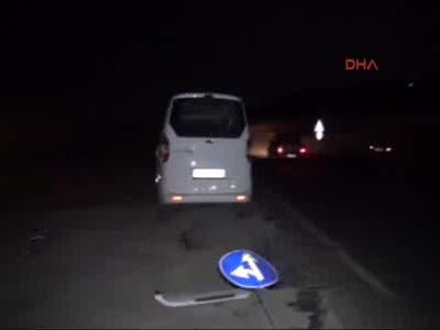 Adıyaman'da otomobil ile hafif ticari araç çarpıştı: 4 yaralı