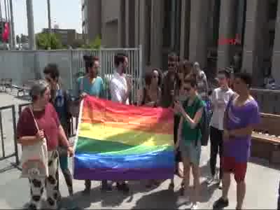 LGBTİ'den suç duyurusu
