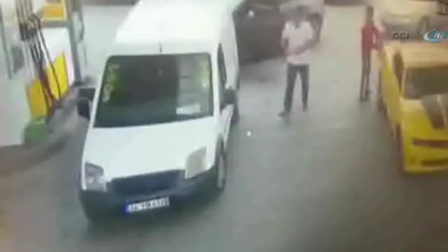 İstanbul'daki yol verme cinayeti kamerada