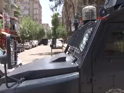 Diyarbakır'da şüpheli çanta alarmı