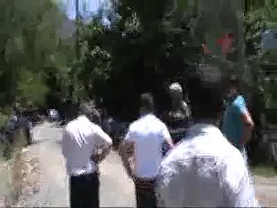 Ayrılmak isteyen kadını öldürüp, intihara teşebbüs etti
