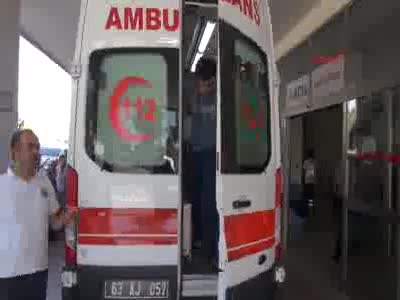 Şanlıurfa'da kamyon- otomobil çarpıştı:1 ölü, 6 yaralı